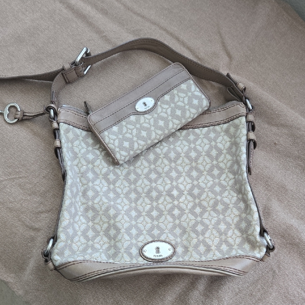 Fossil Bucket Shoulder Bag with Matching Wallet